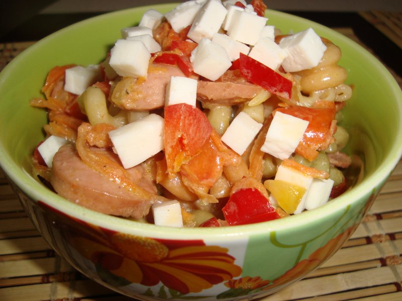 Салат из макарон "Конфетти"