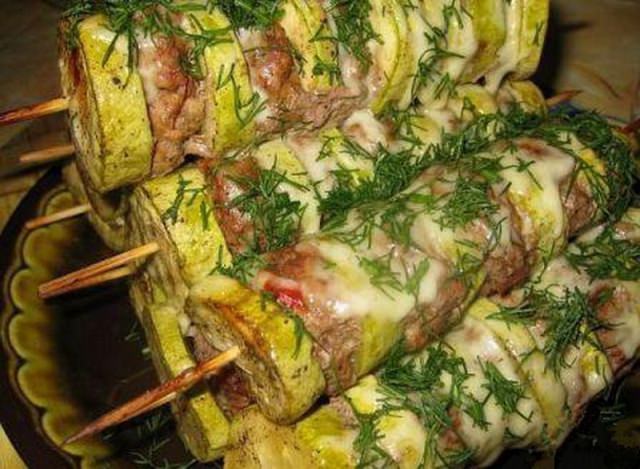 Шашлык из кабачка