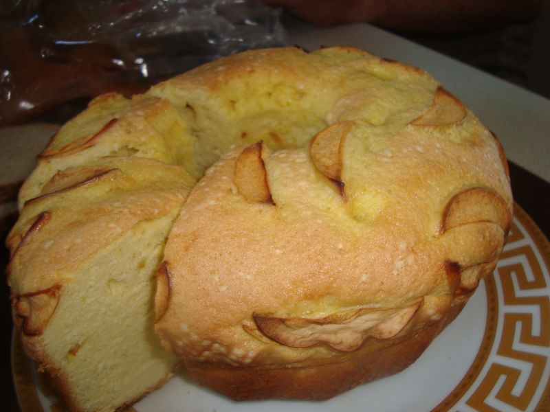 Шарлотка с яблоками