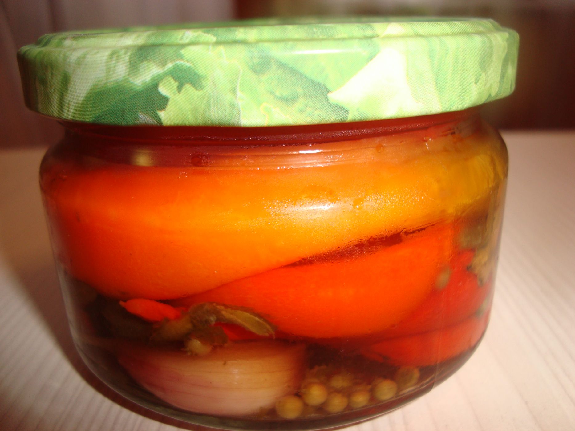 Перцы жгучие маринованные