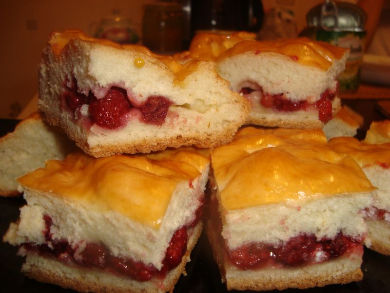 Пирог с малиной