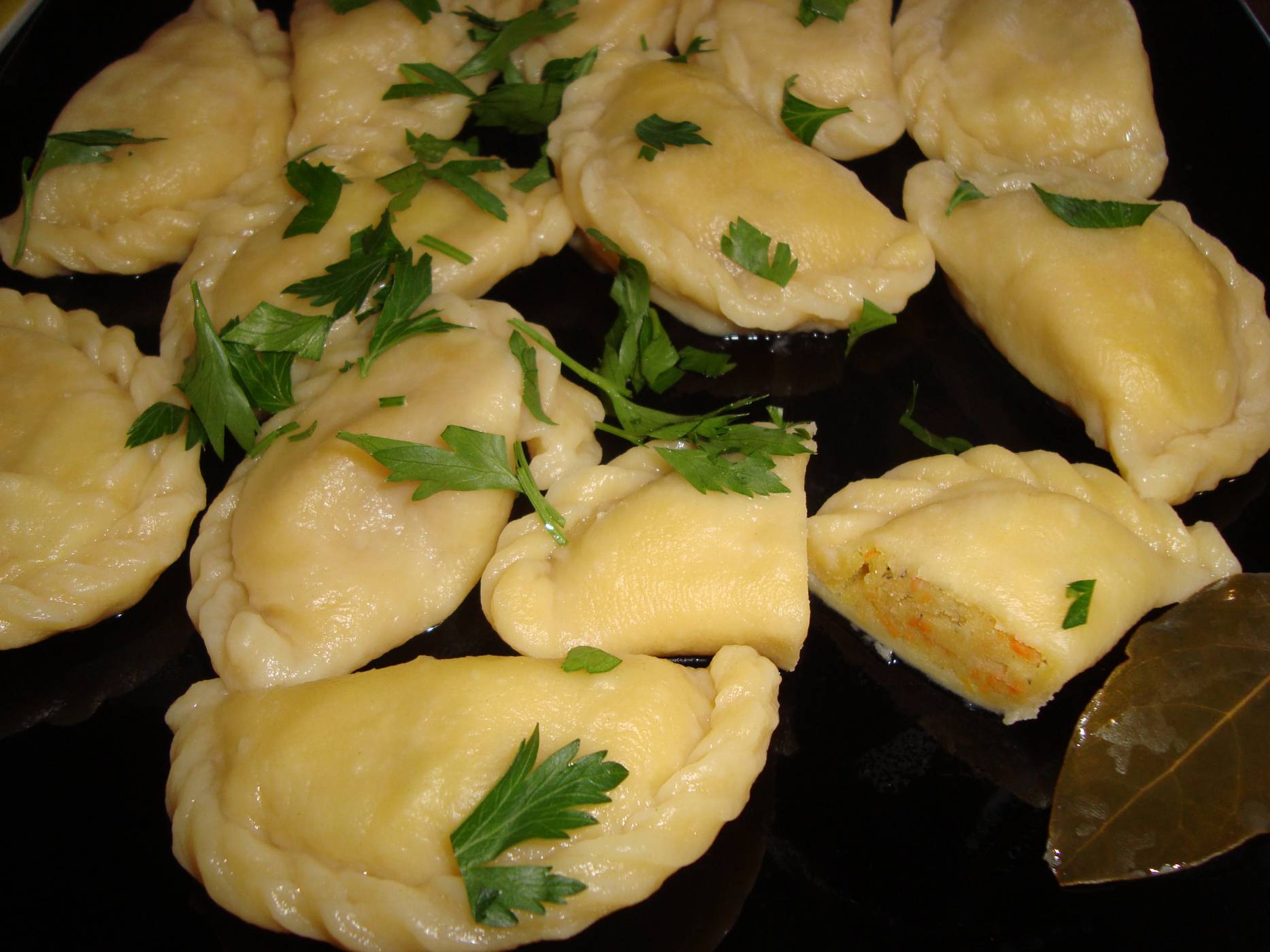 Вареники на морковном соке
