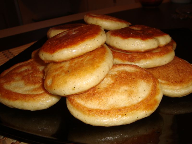 Блинчики из рыбной икры и творога