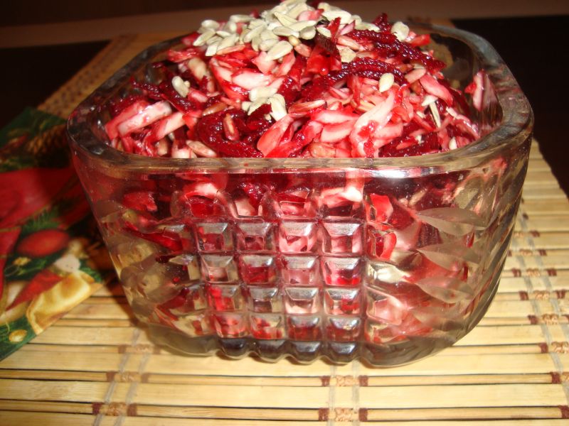 Салат из свеклы с семечками