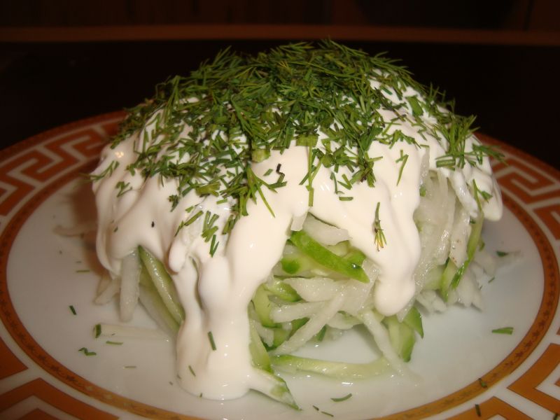 Салат закусочный с дайконом