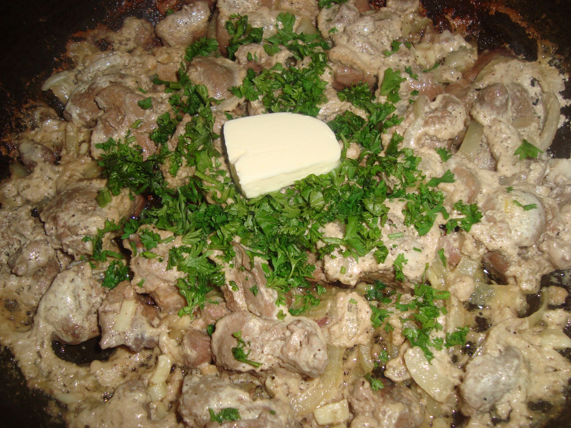 Куриная печень в сметане