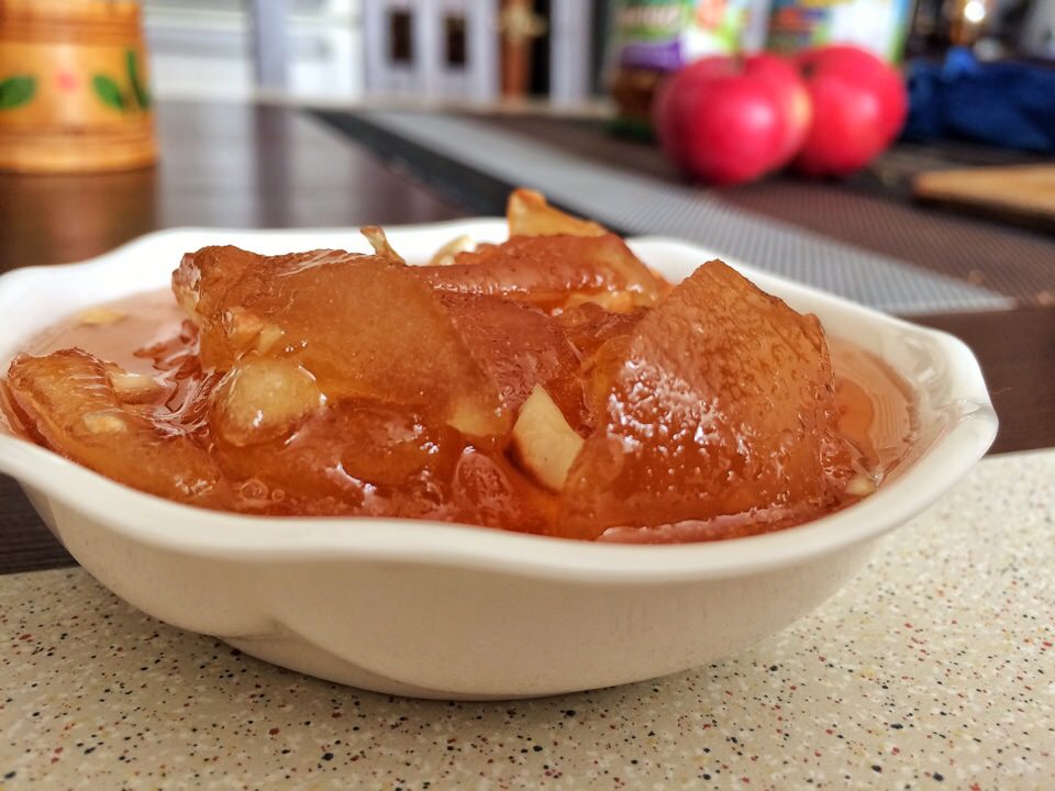 Яблочное варенье с орехом