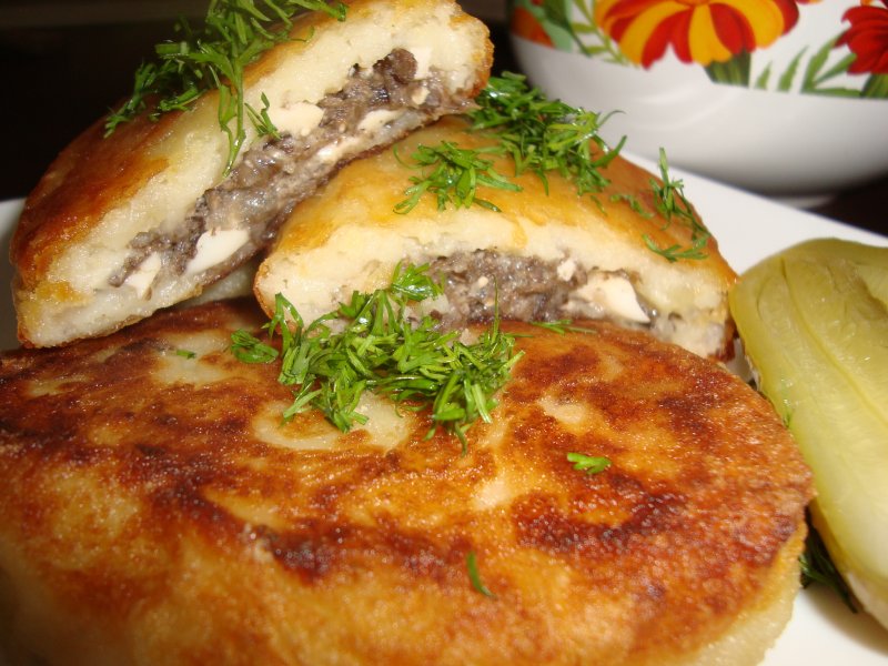 Зразы картофельные с грибной начинкой