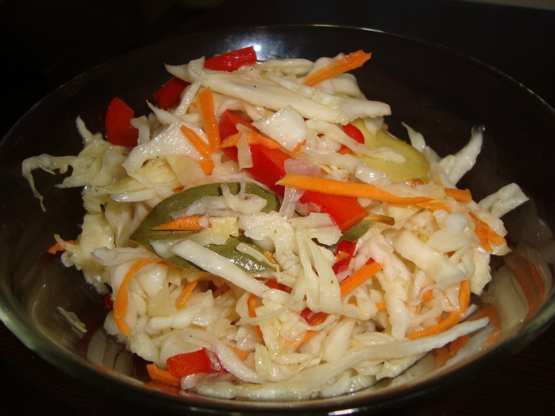 Маринованная капуста деликатесная