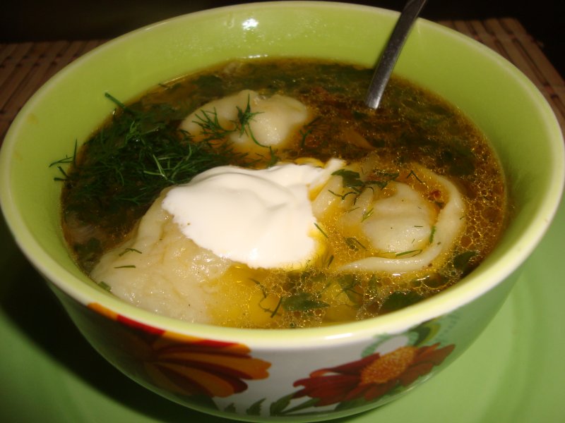 Овощной суп с пельменями