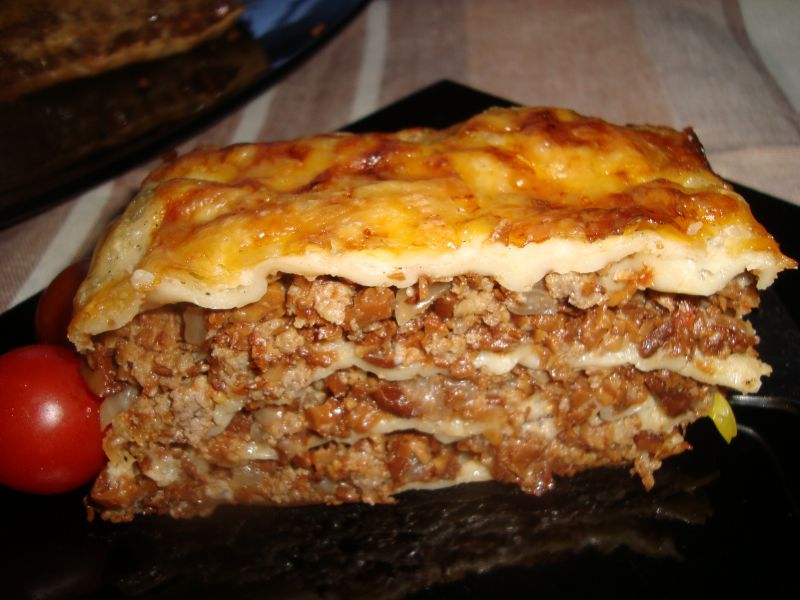 Лазанья с мясом и грибами