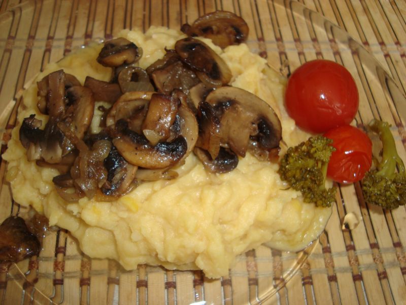 Гороховое пюре с грибами