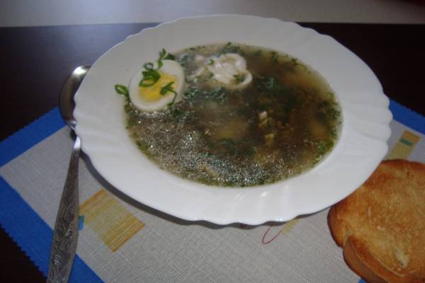Крапивный суп с гвоздикой