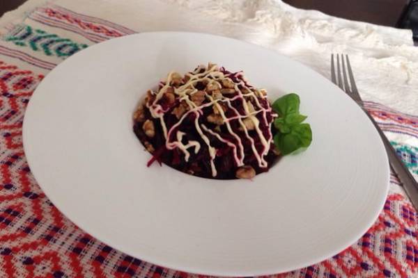 Салат из свеклы и чернослива