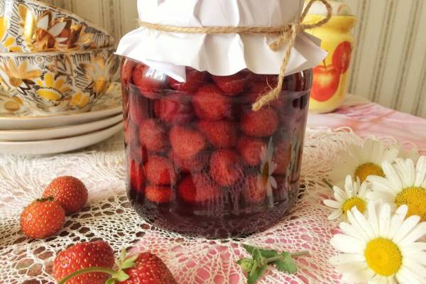 Клубничное варенье без варки ягод