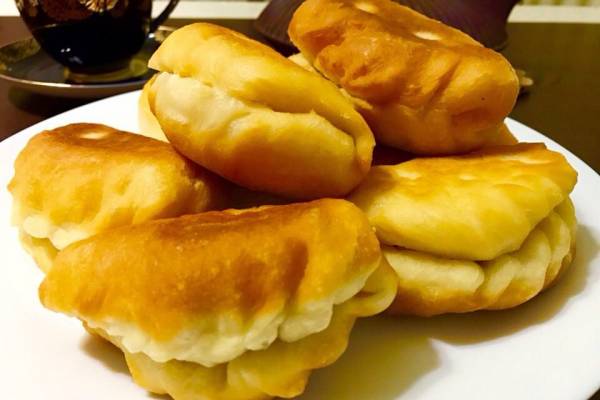 Сумса с яичной начинкой
