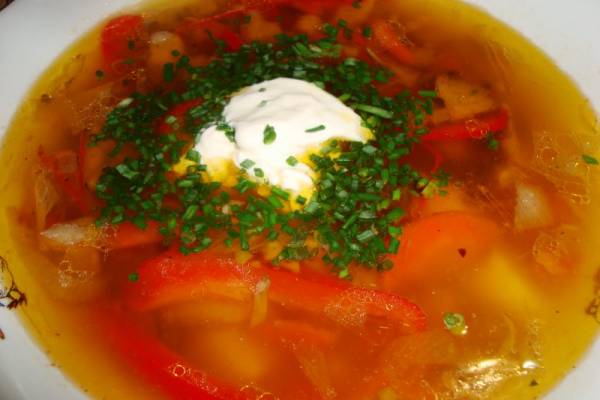 Вегетарианский овощной суп с вешенками
