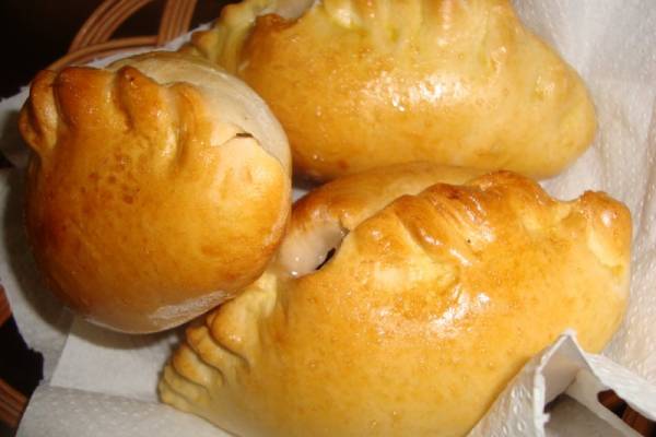 Пирожки с ревенем и щавелем