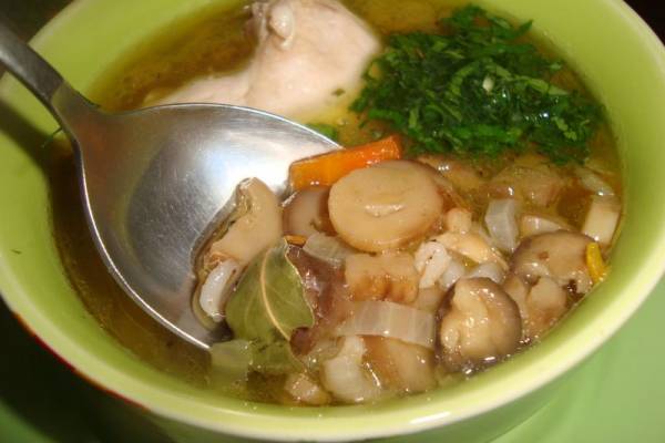 Куриный перловый суп с грибами