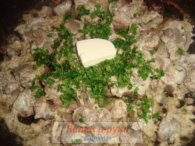 Куриная печень в сметане