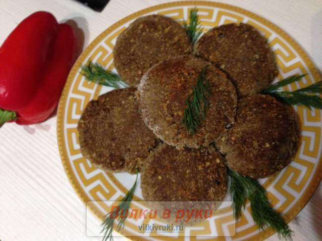 Гречневые биточки с шампиньонами