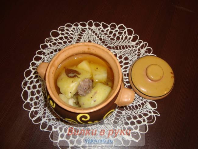 Жаркое в горшочках с черносливом